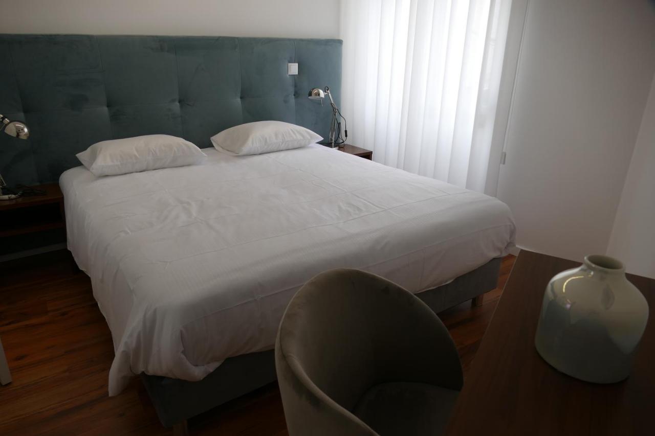 Guest House Eca - Centro Historico Leiria Luaran gambar