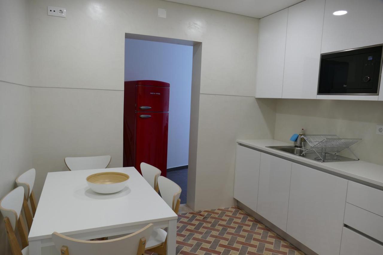 Guest House Eca - Centro Historico Leiria Luaran gambar